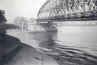 Zwijndrecht bridges during World War II.
