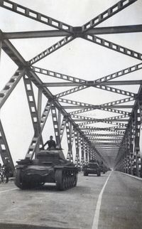 Moerdijk en de Moerdijkbruggen in mei 1940.