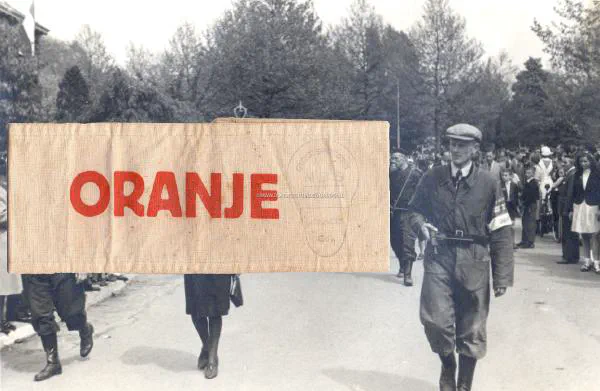 Oranje armband Stoottroepen binnenlandse strijdkrachten Dordrecht.