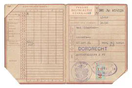 Distributiestamkaarten van de familie van Vlierden uit Dordrecht.