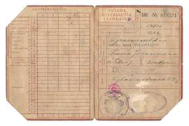 Distributiestamkaart 2e model Mevr. Teuna Johanna Groeneveld uit Dordrecht.