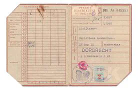 Distributiestamkaarten van de familie Sluijters uit Dordrecht.