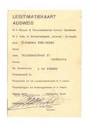 Legitimatiekaart en ausweis voor de Victoria Koekjesfabriek van Johannes Romijnsen. De kaart is getekend door Johannes en de directeur van de Victoriafabriek J.M. Redelé.