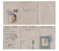 Het persoonsbewijs van de in Dordrecht geboren Cornelia Adriana Amerika.