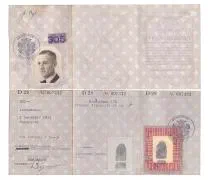 Het persoonsbewijs van de in Dordrecht geboren Dhr. Adrianus Bijl.