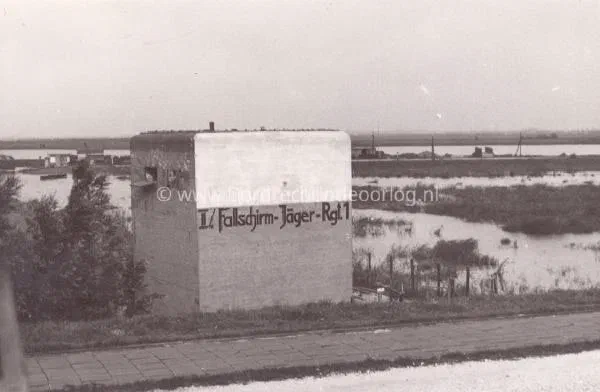 2. De Nederlandse rivierkazemat II in Willemsdorp tijdens de tweede wereldoorlog. image
