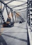 15. Nog meer tanks op de Verkeersbrug van Moerdijk tijdens de tweede wereldoorlog. thumbnail