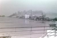 1. Vanaf de Zwijndrechtse brug gezien tijdens de tweede wereldoorlog thumbnail
