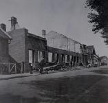 22. Oorlogsschade aan de Zuidendijk nummer 51 in Dordrecht. thumbnail