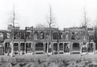 11. Vernielde huizen aan de Havenstraat in Dordrecht tijdens de tweede wereldoorlog thumbnail