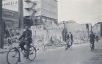 15. De Victoriafabriek in Dordrecht tijdens de tweede wereldoorlog thumbnail