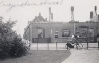 12. Oorlogsschade bij de Crayensteynstraat thumbnail
