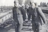 4. Hollandse krijgsgevangenen bij de Tweede Tol in Dordrecht tijdens de tweede wereldoorlog. thumbnail