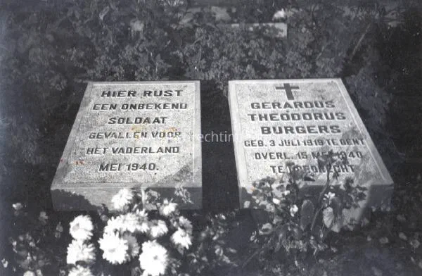 11.  Twee Nederlandse oorlogsgraven op de Algemene Begraafplaats in Dordrecht image