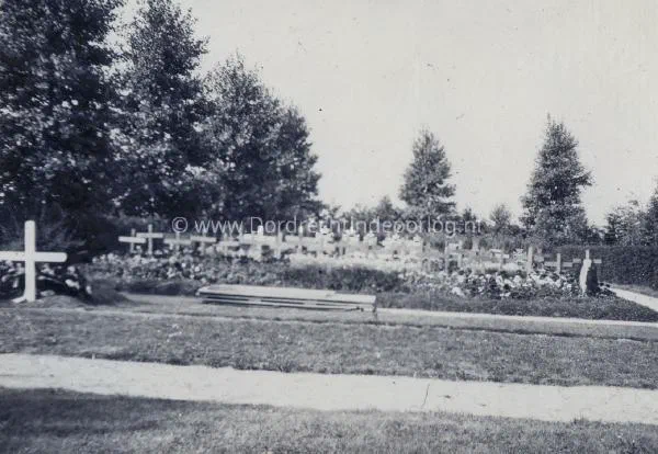 16.  Duitse oorlogsgraven Algemene begraafplaats in Dordrecht image