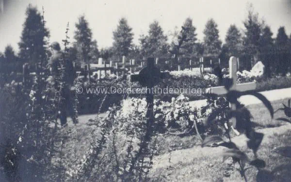  Duitse oorlogsgraven Algemene begraafplaats in Dordrecht image