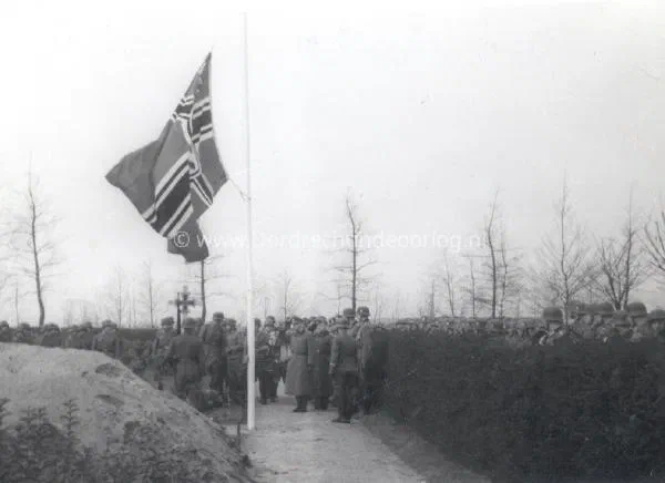 35.  Friedrich Herzinger - Op de algemene begraafplaats image