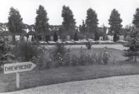 Toegang Ehrenfriedhof tijdens de tweede wereldoorlog op de Algemene Begraafplaats in Dordrecht thumbnail