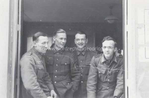 25.  Friedrich Herzinger - kameraden van Friedrich image