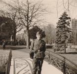 31.  Friedrich Herziger in het Oranjepark in Dordrecht tijdens de oorlog thumbnail