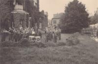44.  Duits muziekkorps bij Villa Simpang aan de Burgemeester de Raadtsingel tijdens de tweede wereldoorlog in Dordrecht  thumbnail