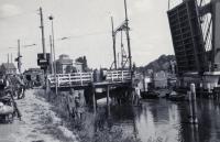 Hoornbrug te Rijswijk tijdens de tweede wereldoorlog. thumbnail