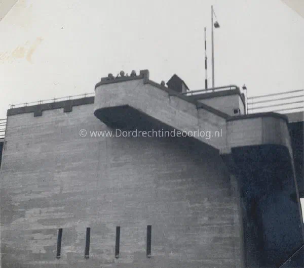 2.4 Kriegsmarine fotoalbum Dordrecht. image