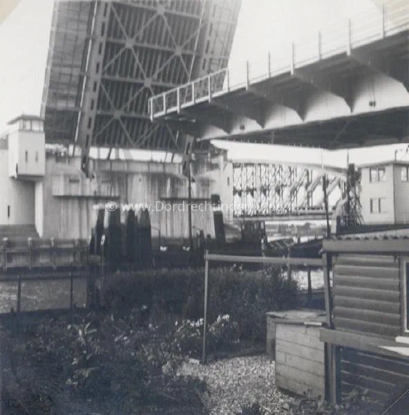 2.5 Kriegsmarine fotoalbum Dordrecht. image