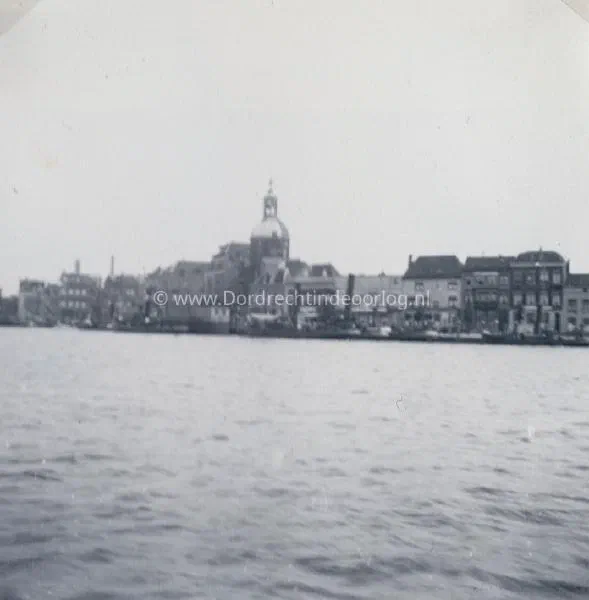 4.2 Kriegsmarine fotoalbum Dordrecht. image