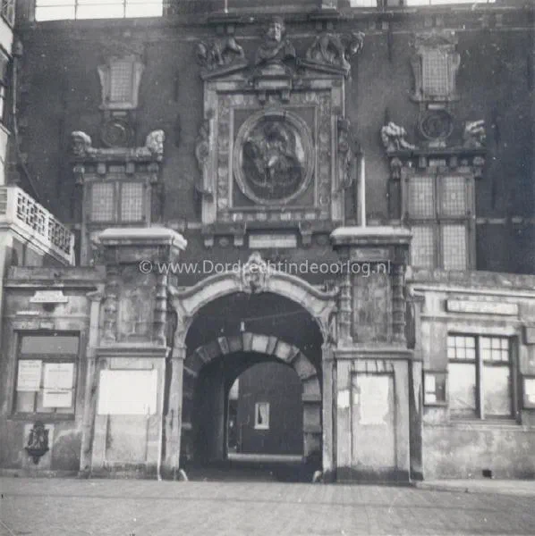 4.6 Kriegsmarine fotoalbum Dordrecht. image