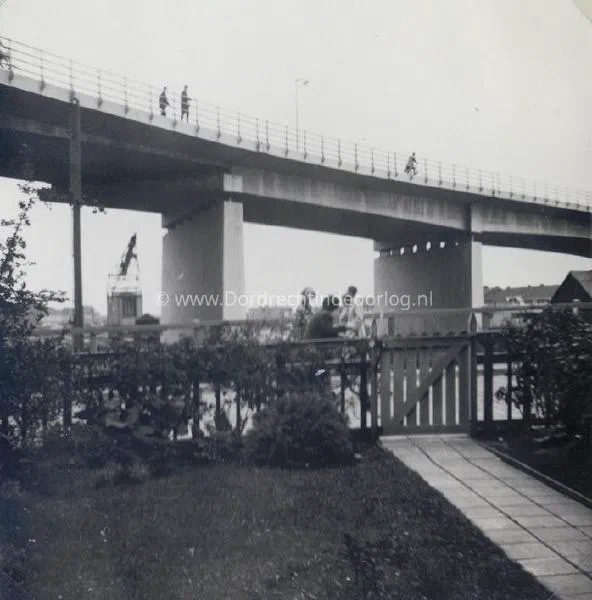 5.6 Kriegsmarine fotoalbum Dordrecht. image