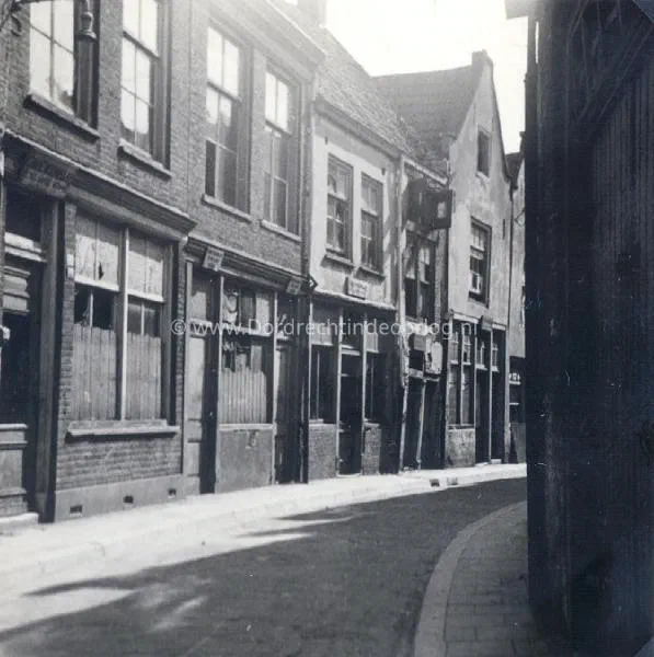 6.2 Kriegsmarine fotoalbum Dordrecht. image