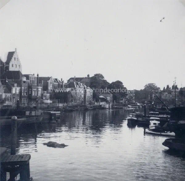 7.5 Kriegsmarine fotoalbum Dordrecht. image