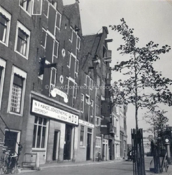 8.2 Kriegsmarine fotoalbum Dordrecht. image