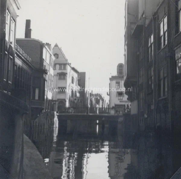 8.3 Kriegsmarine fotoalbum Dordrecht. image