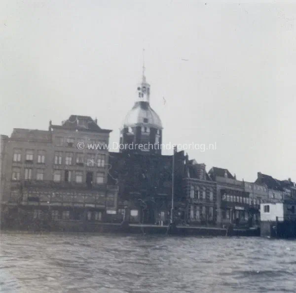 8.6 Kriegsmarine fotoalbum Dordrecht. image