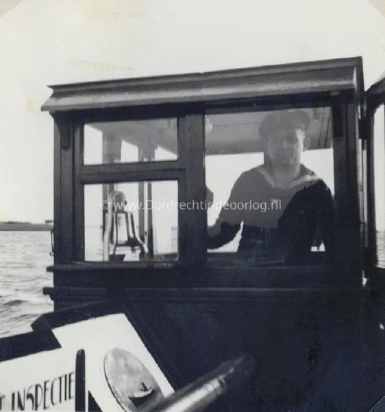 9.2 Kriegsmarine fotoalbum Dordrecht. image