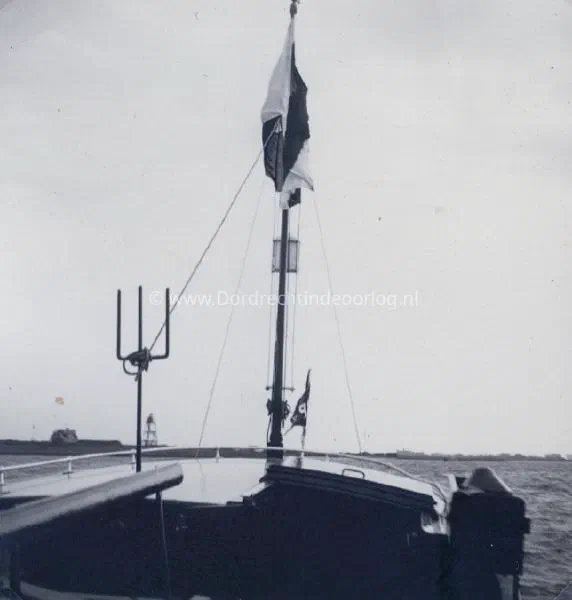 9.5 Kriegsmarine fotoalbum Dordrecht. image