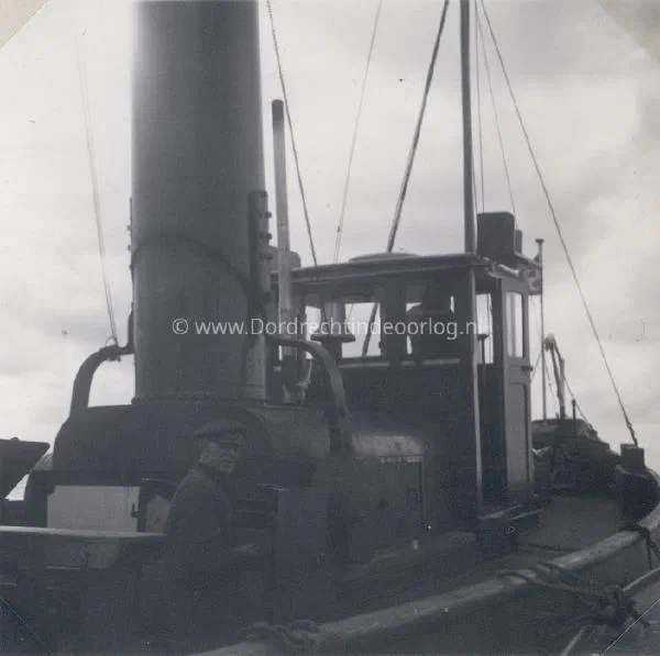 9.6 Kriegsmarine fotoalbum Dordrecht. image