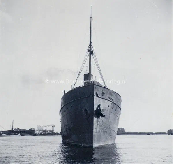 11.1 Kriegsmarine fotoalbum Dordrecht. image