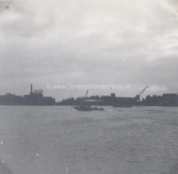 12.4 Kriegsmarine fotoalbum Dordrecht. image