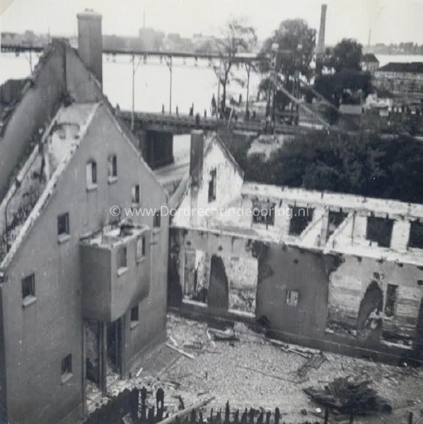 14.3 Kriegsmarine fotoalbum Dordrecht. image