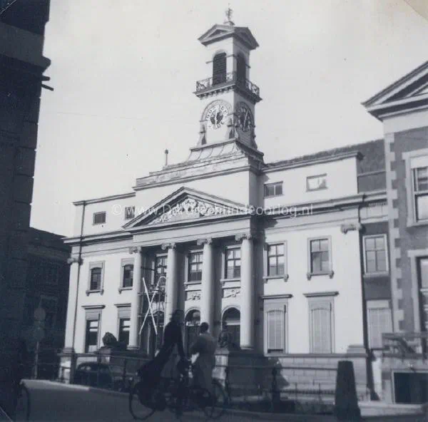 6.1 Kriegsmarine fotoalbum Dordrecht. image