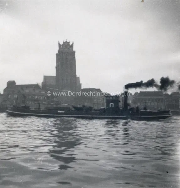 13.5 Kriegsmarine fotoalbum Dordrecht. image