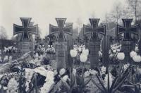 23. Foto's van Duitse graven op de Algemene Begraafplaats in Dordrecht. thumbnail