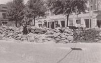 26. Dutch barricade with PAG at the Vrieseplein in Dordrecht in May 1940 thumbnail