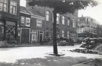 38. Nederlandse barricaden aan de Singel vlakbij de Spuiweg thumbnail