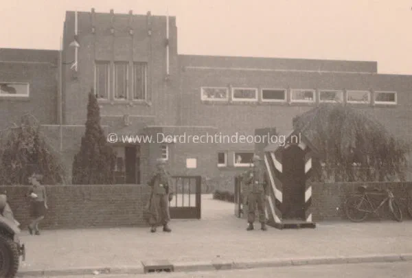 40. School aan de Bosboom-Toussaintstraat en de Betje Wolfstraat image