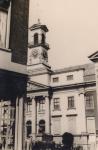 51. Het stadhuis in Dordrecht met de witte vlag in mei 1940 tijdens de tweede wereldoorlog thumbnail