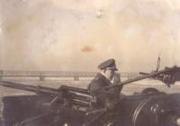 22. Op de spoorbrug van Moerdijk. thumbnail